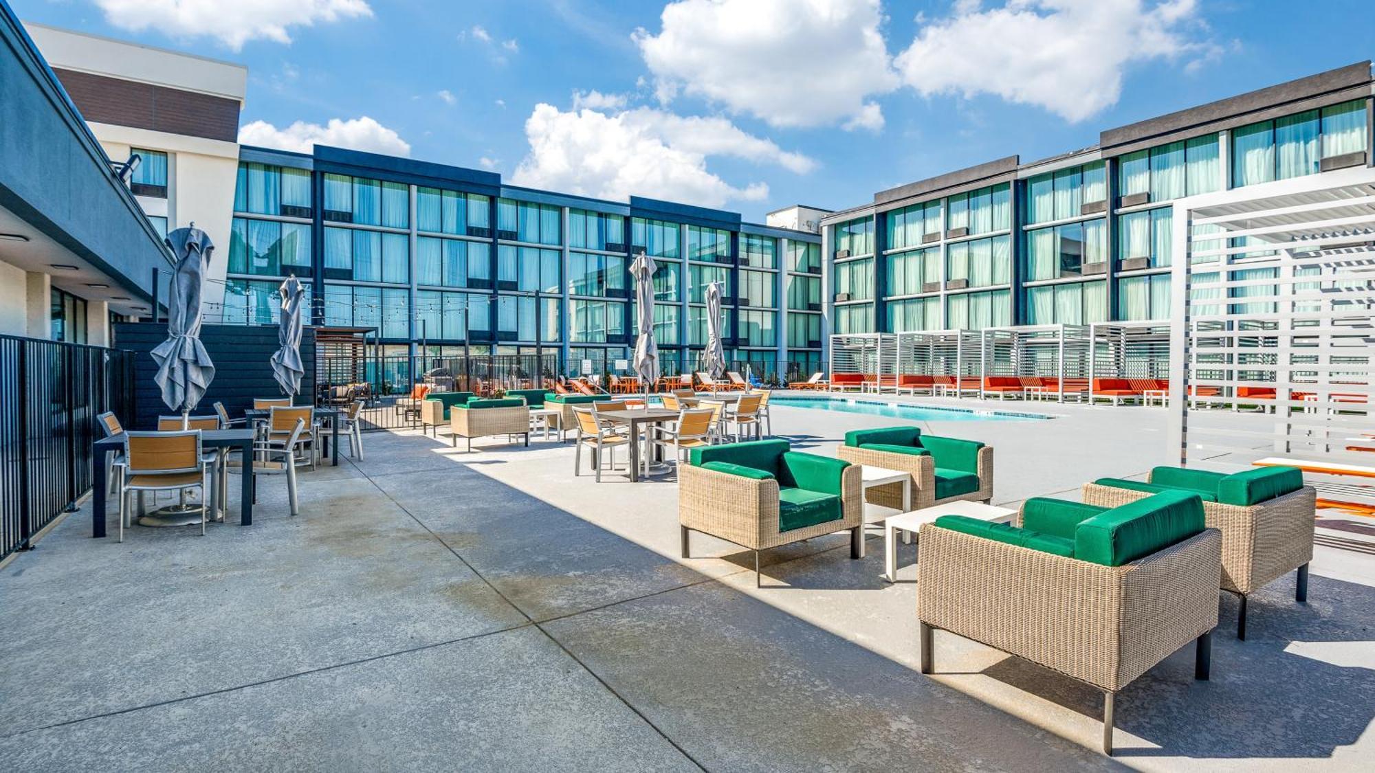 Staybridge Suites Dallas Market Ctr Love Field, An Ihg Hotel Экстерьер фото
