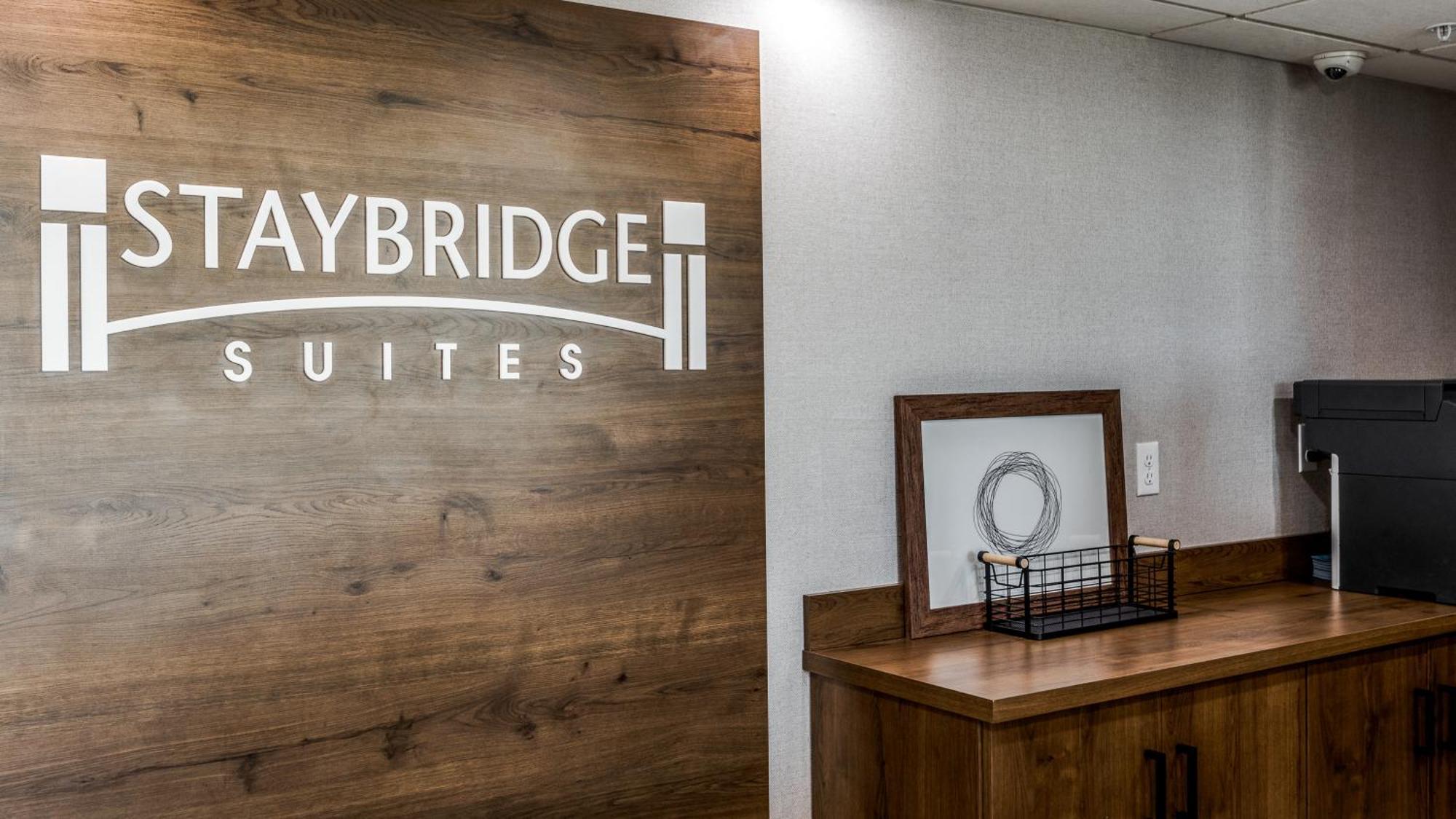 Staybridge Suites Dallas Market Ctr Love Field, An Ihg Hotel Экстерьер фото