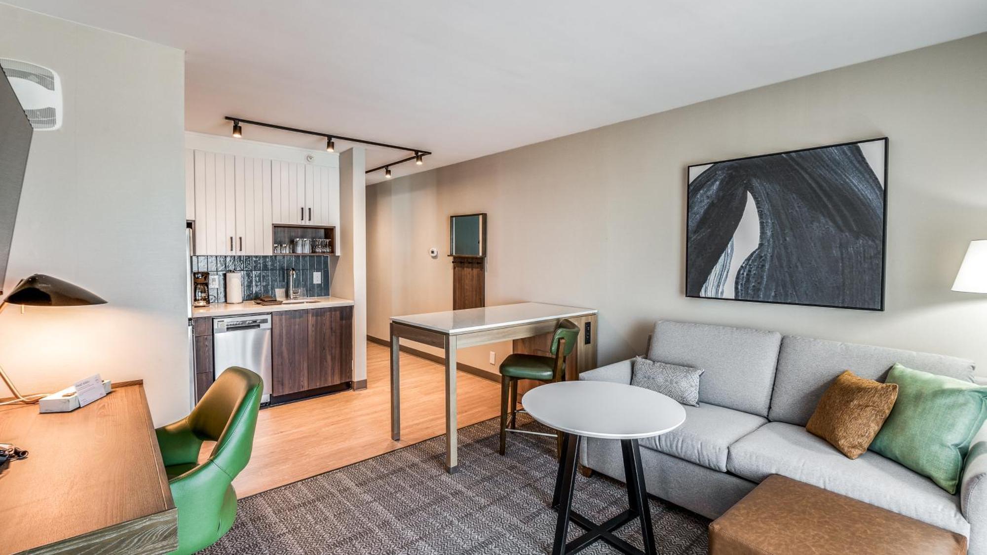 Staybridge Suites Dallas Market Ctr Love Field, An Ihg Hotel Экстерьер фото