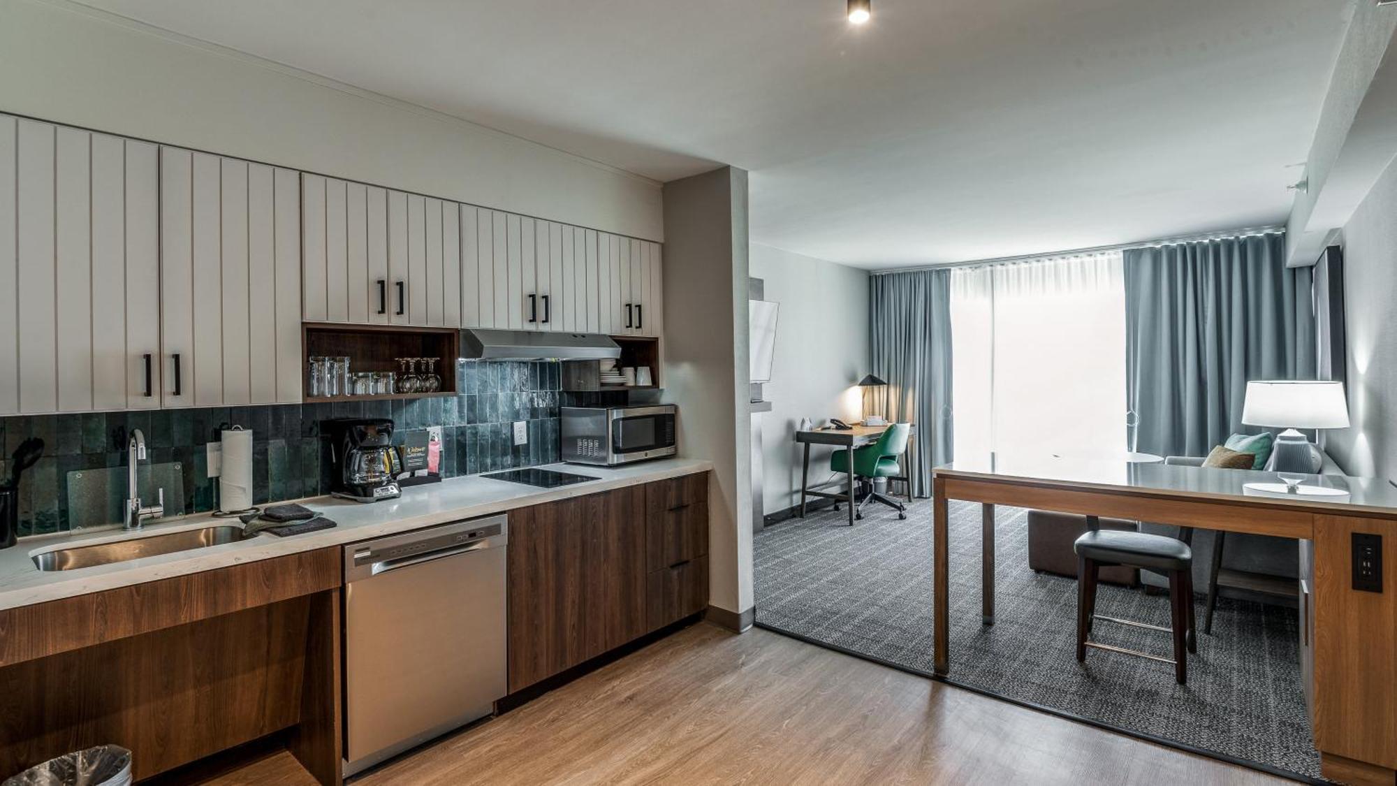 Staybridge Suites Dallas Market Ctr Love Field, An Ihg Hotel Экстерьер фото