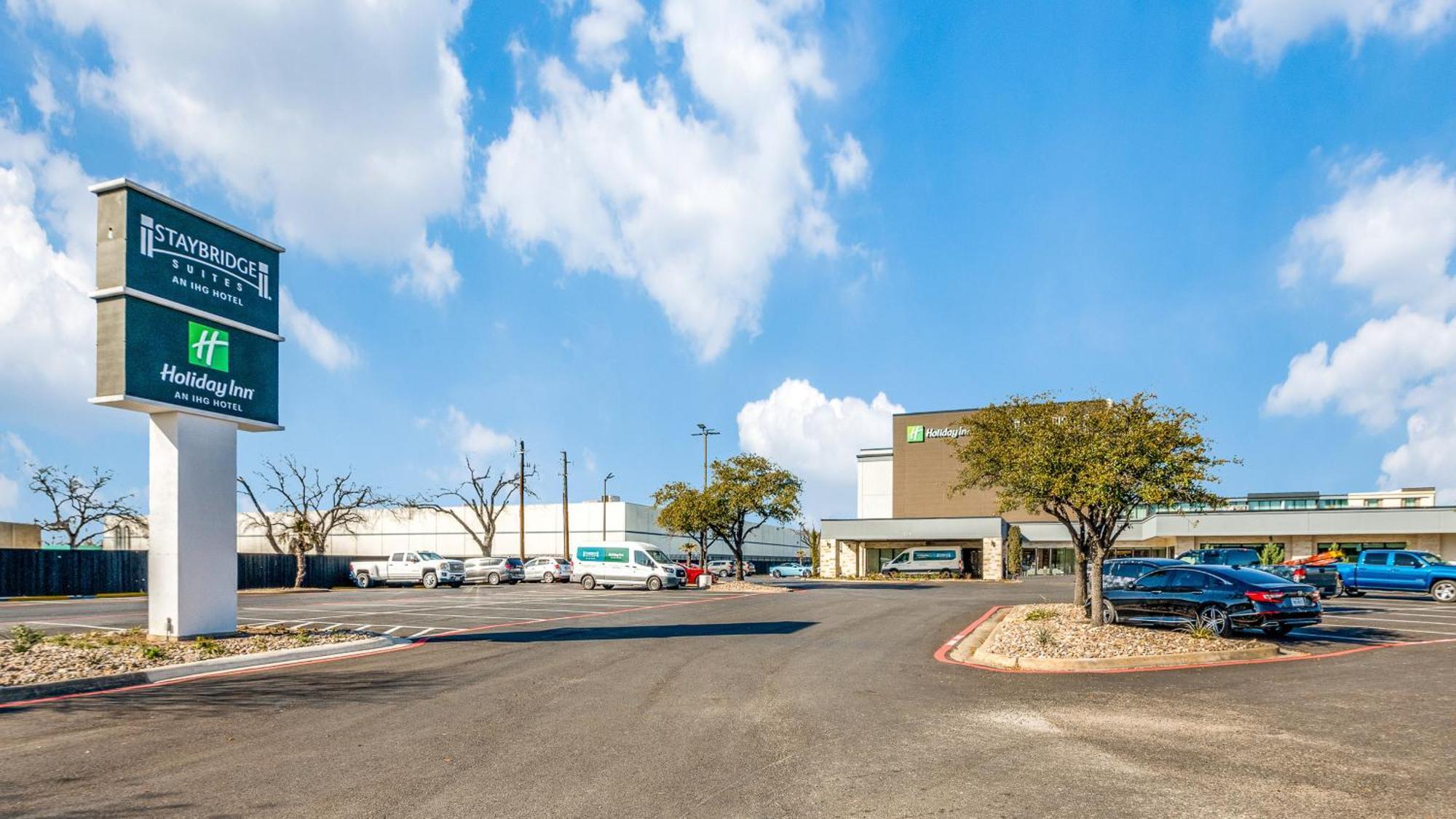 Staybridge Suites Dallas Market Ctr Love Field, An Ihg Hotel Экстерьер фото